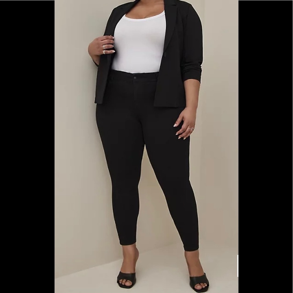 Torrid Premium “Sky High Skinny Crop” Jeans